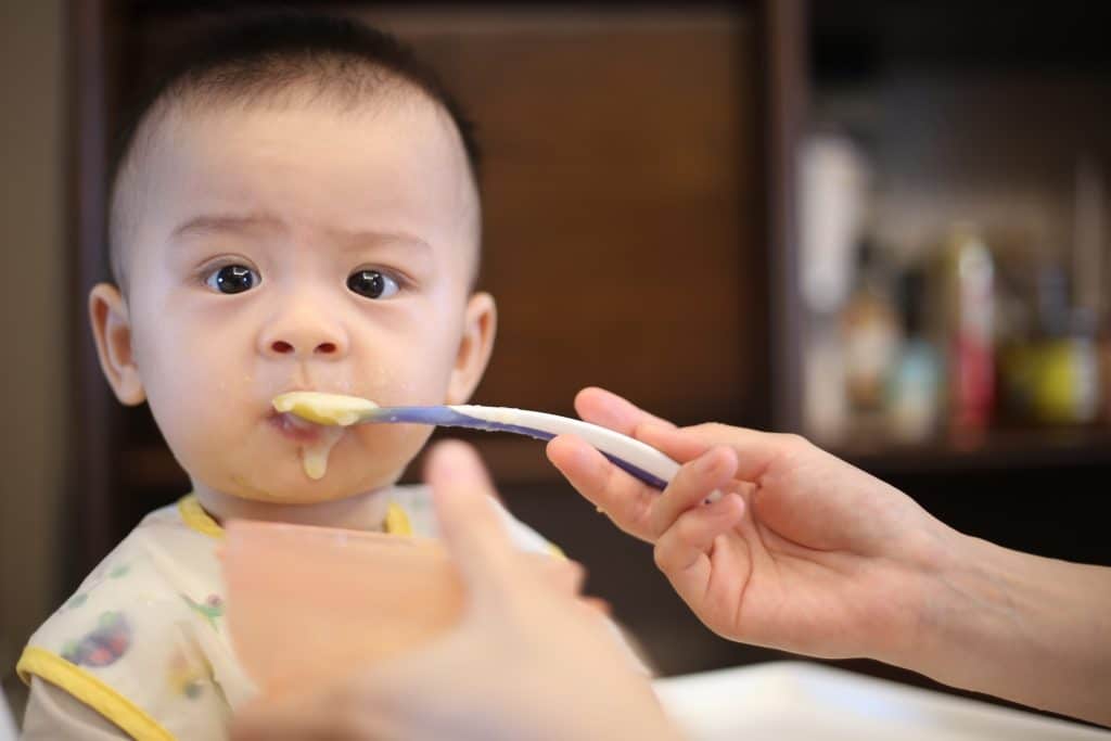 Installer bébé pour manger